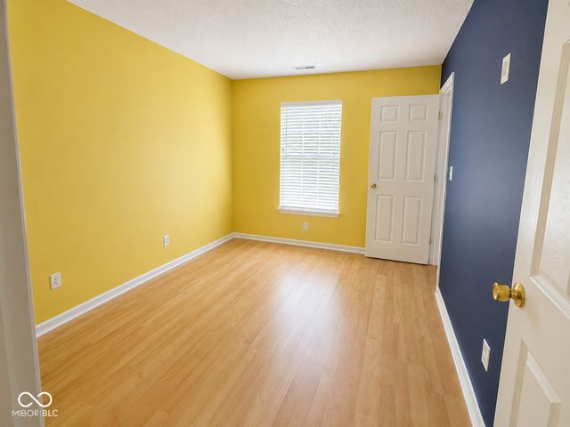 4262 Village Bend Drive, Indianapolis, IN 46254