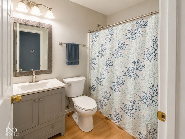 4262 Village Bend Drive, Indianapolis, IN 46254
