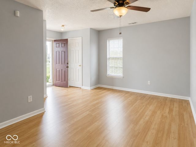 4262 Village Bend Drive, Indianapolis, IN 46254