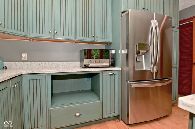 7615 N Hilltop Drive, Unionville, IN 47468