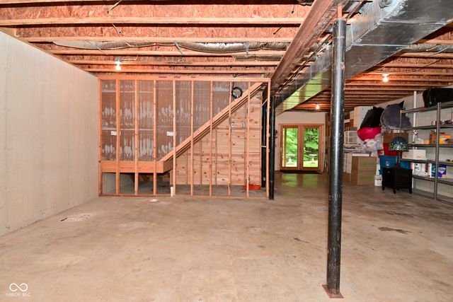 7615 N Hilltop Drive, Unionville, IN 47468