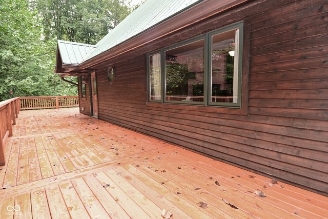 7615 N Hilltop Drive, Unionville, IN 47468