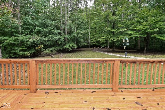 7615 N Hilltop Drive, Unionville, IN 47468