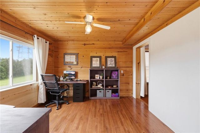 40303 E Round Prairie Road, Oak Grove, MO 64075
