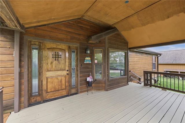 40303 E Round Prairie Road, Oak Grove, MO 64075