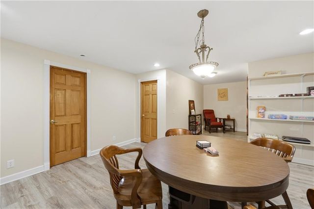 40303 E Round Prairie Road, Oak Grove, MO 64075