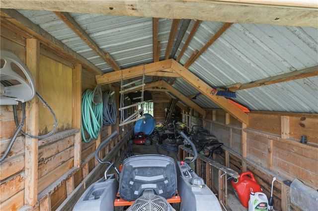 40303 E Round Prairie Road, Oak Grove, MO 64075