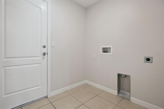 35669 ROSE MOSS AVENUE, Leesburg, FL 34788