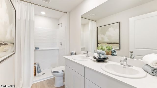 4121 NE 21st PL, Cape Coral, FL 33909