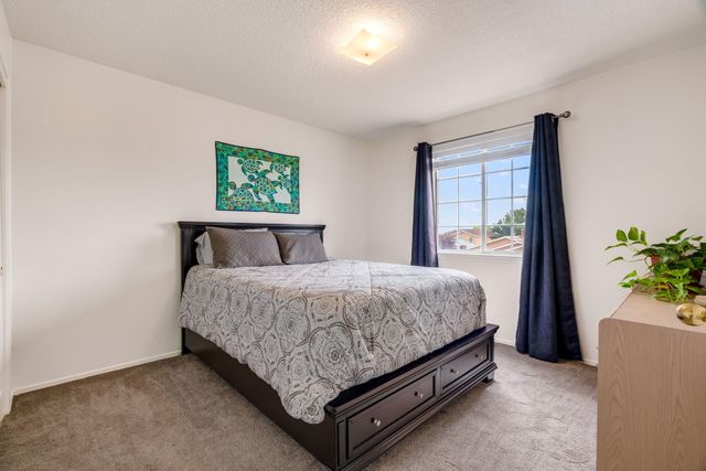 9105 Rialto Avenue SW, Albuquerque, NM 87121