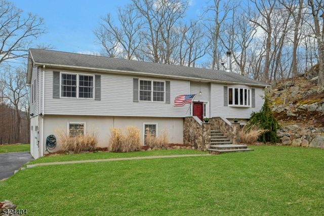 4 Andover Mohawk Rd, Byram Twp., NJ 07821