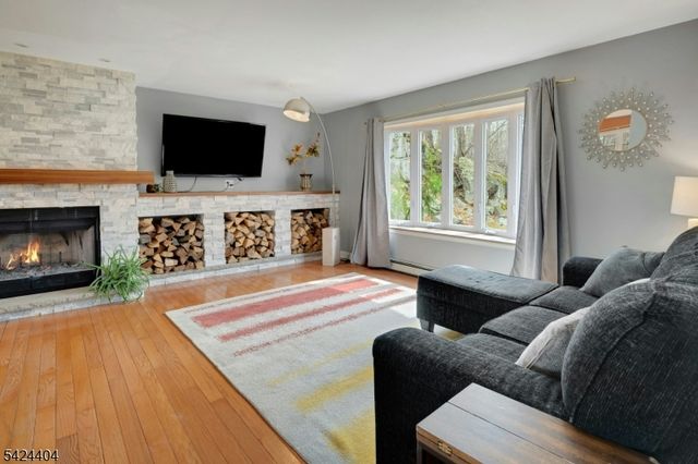 4 Andover Mohawk Rd, Byram Twp., NJ 07821