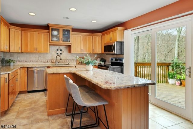 4 Andover Mohawk Rd, Byram Twp., NJ 07821