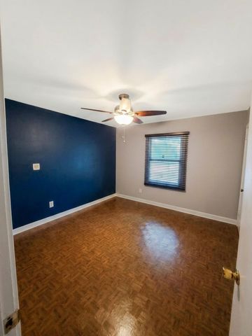 2312 Falcon Road, North Charleston, SC 29406