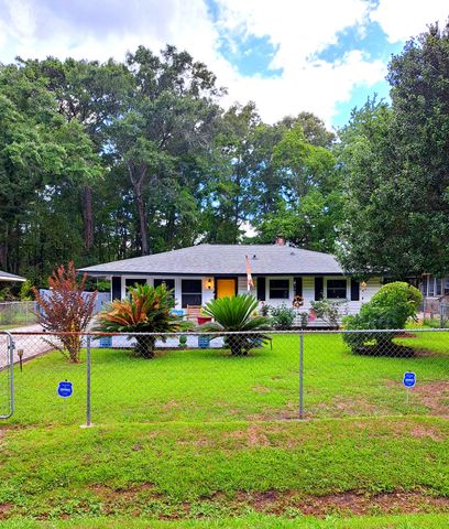 2312 Falcon Road, North Charleston, SC 29406