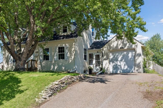 3500 Perry Avenue N, Crystal, MN 55422