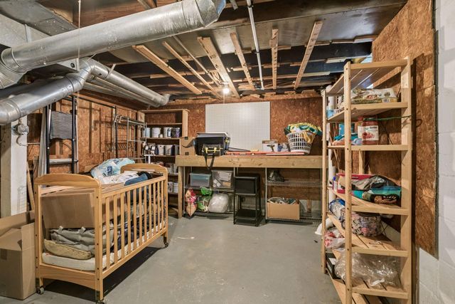 3500 Perry Avenue N, Crystal, MN 55422