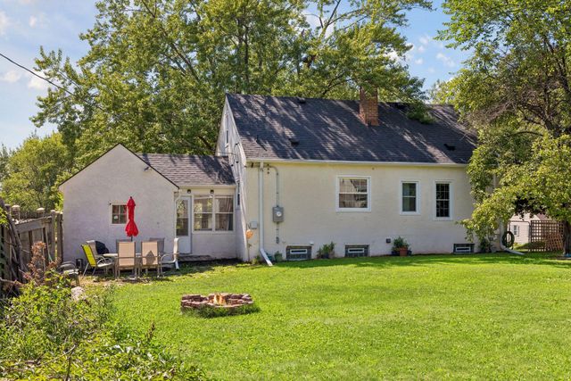 3500 Perry Avenue N, Crystal, MN 55422