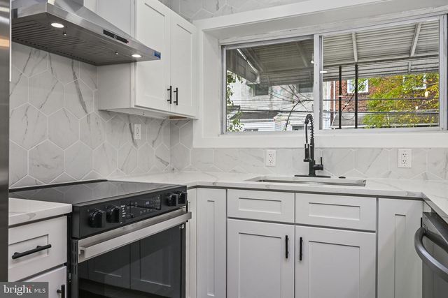 2649 S HOBSON ST, Philadelphia, PA 19142
