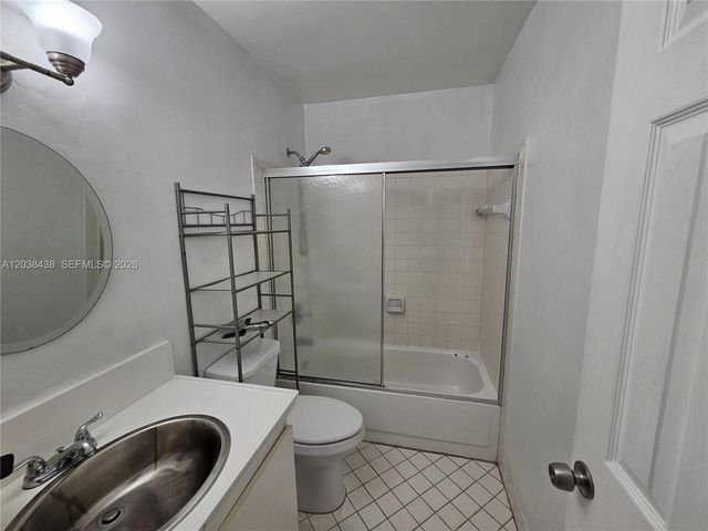 15665 SW 74th Cir Drive 12, Miami, FL 33193