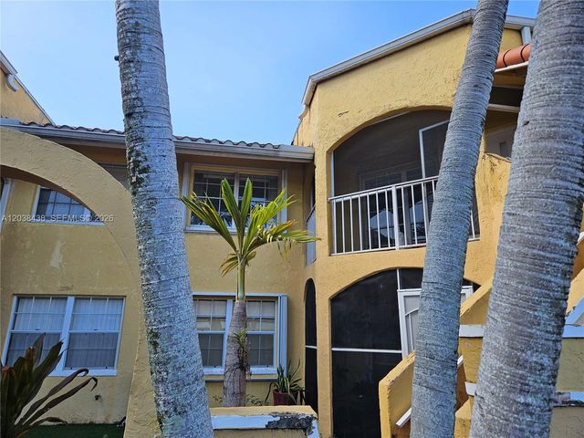 15665 SW 74th Cir Drive 12, Miami, FL 33193
