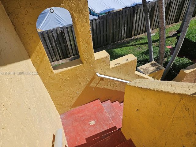 15665 SW 74th Cir Drive 12, Miami, FL 33193
