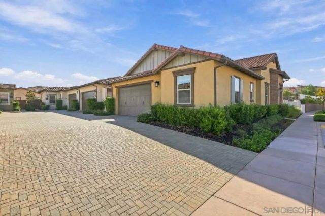 7875 Lusardi Creek Ln, San Diego, CA 92127