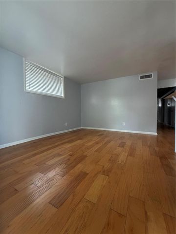 5123 Del Monte Drive 12, Houston, TX 77056