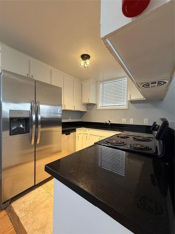 5123 Del Monte Drive 12, Houston, TX 77056