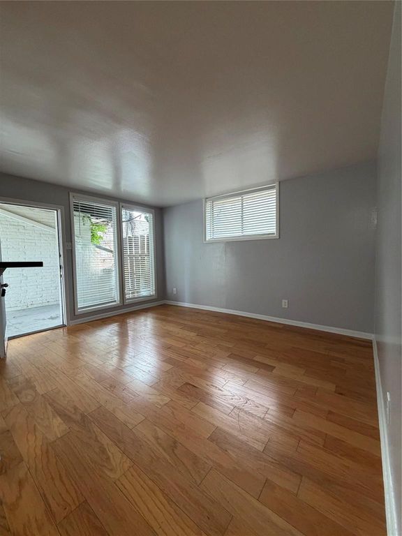 5123 Del Monte Drive 12, Houston, TX 77056