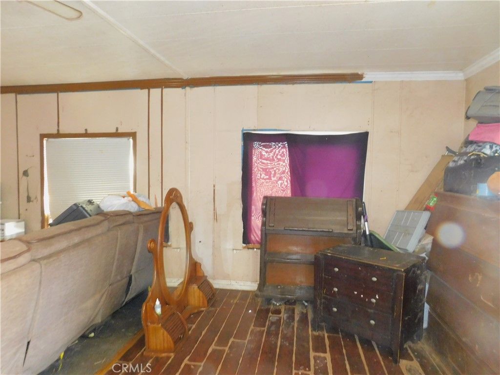 Image 4 of property listing at 1097 N State Street 557, Hemet, CA 92543