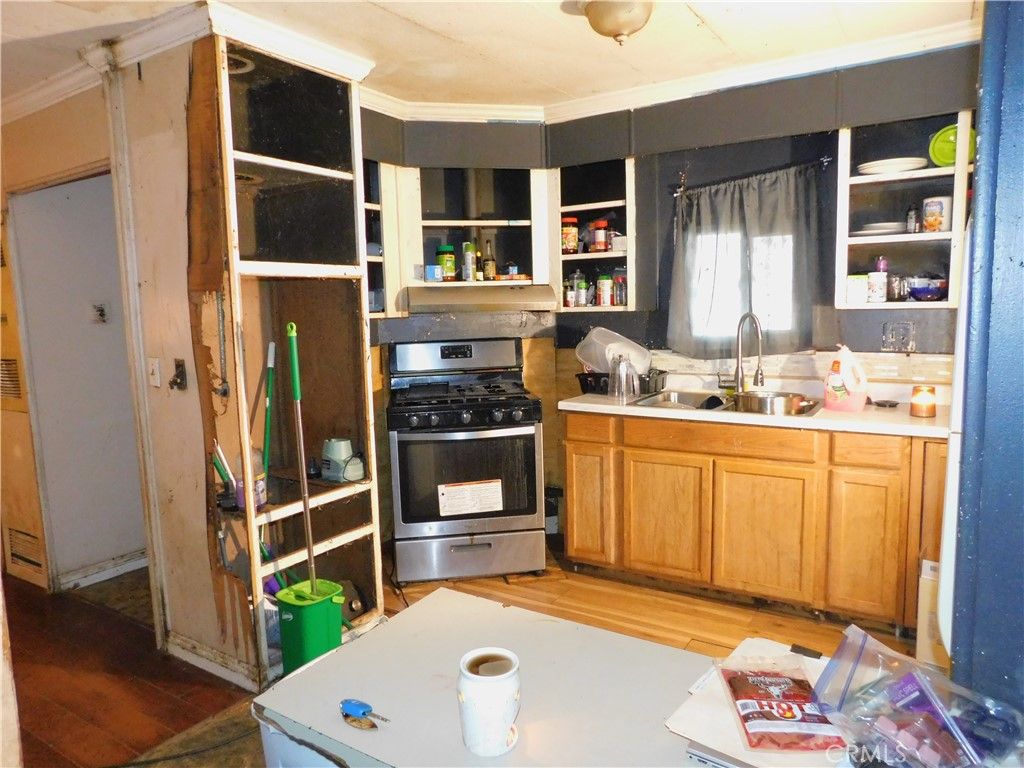 Image 7 of property listing at 1097 N State Street 557, Hemet, CA 92543