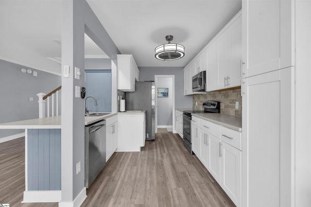 112 Lake Ridge Drive, Ninety Six, SC 29666