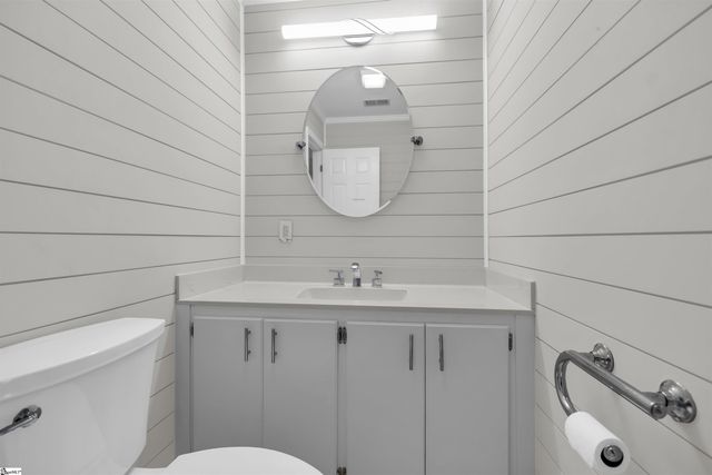 112 Lake Ridge Drive, Ninety Six, SC 29666