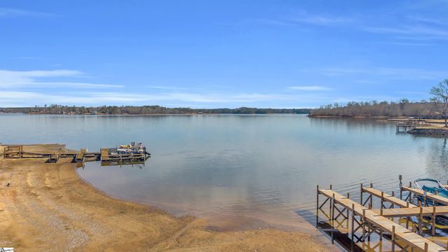 112 Lake Ridge Drive, Ninety Six, SC 29666