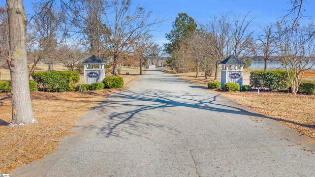 112 Lake Ridge Drive, Ninety Six, SC 29666