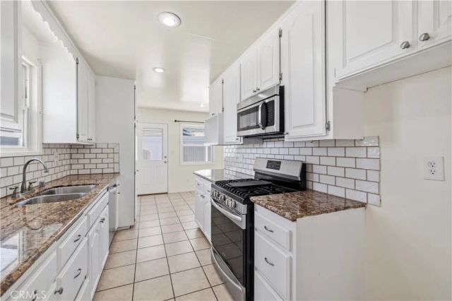 12929 Altano, Sylmar, CA 91342