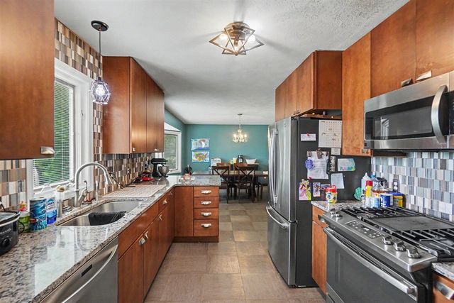 678 Apache Drive, Fremont, MI 49412