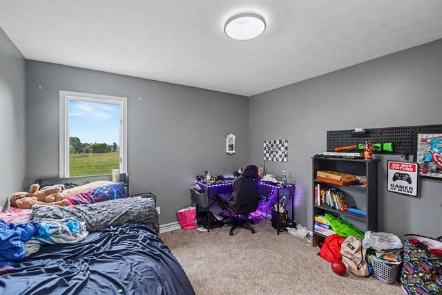 678 Apache Drive, Fremont, MI 49412