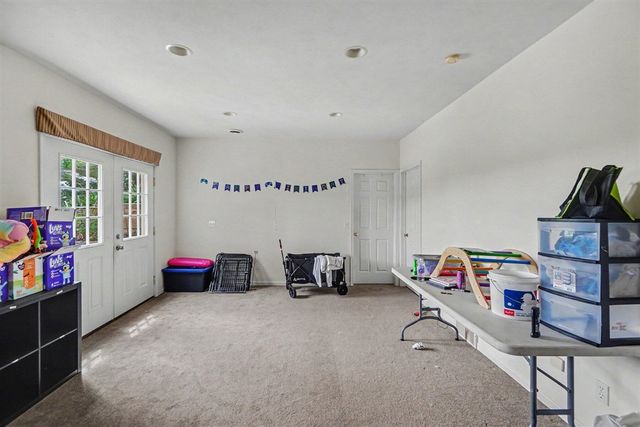 678 Apache Drive, Fremont, MI 49412