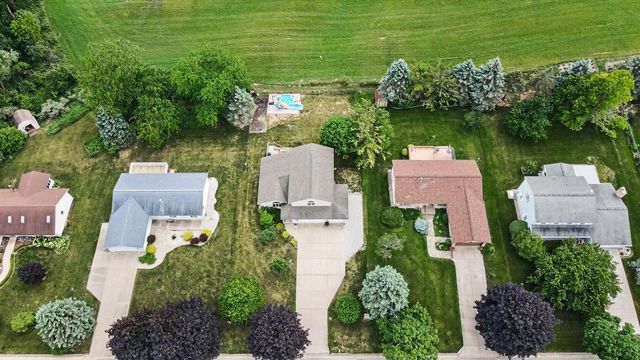 678 Apache Drive, Fremont, MI 49412