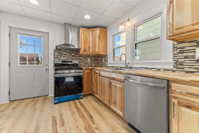 1156 E 30TH Street, Erie, PA 16504