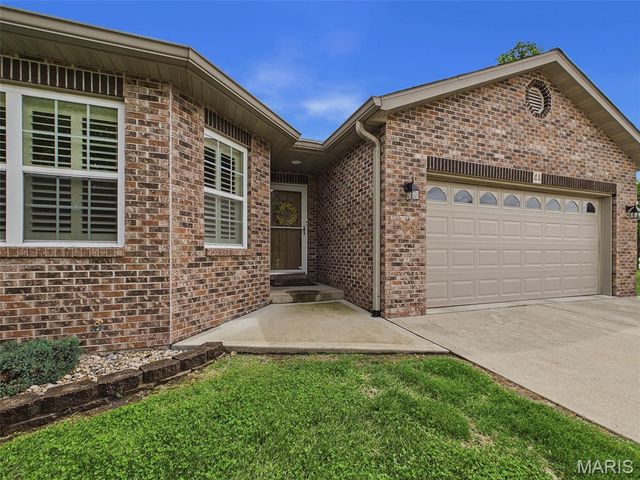 44 Brooks Drive, Bethalto, IL 62010