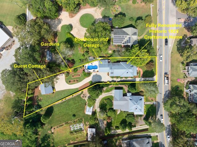745 Washington Street, Clarkesville, GA 30523