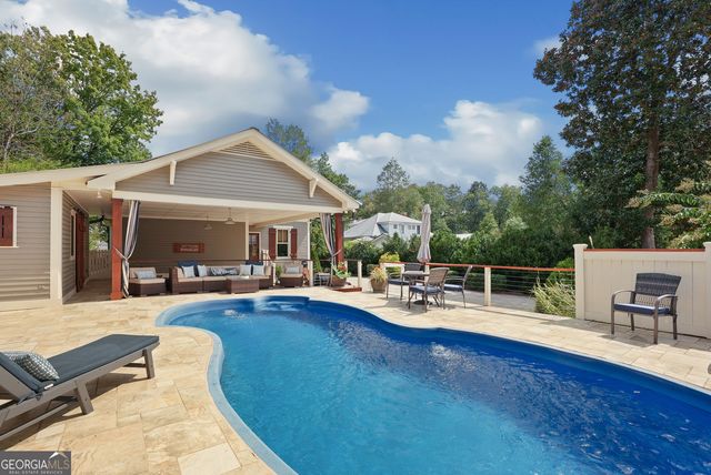 745 Washington Street, Clarkesville, GA 30523