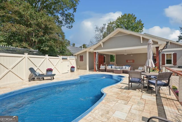 745 Washington Street, Clarkesville, GA 30523