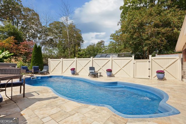 745 Washington Street, Clarkesville, GA 30523