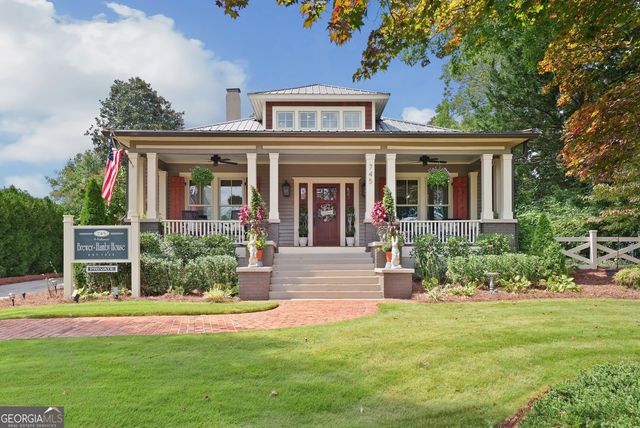 745 Washington Street, Clarkesville, GA 30523