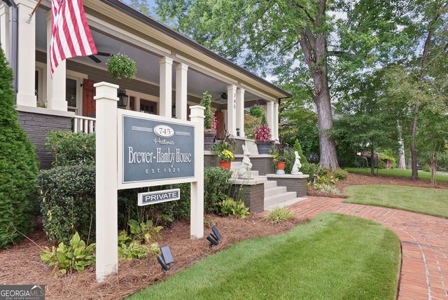 745 Washington Street, Clarkesville, GA 30523