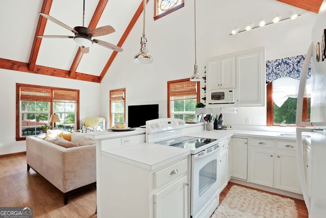 745 Washington Street, Clarkesville, GA 30523